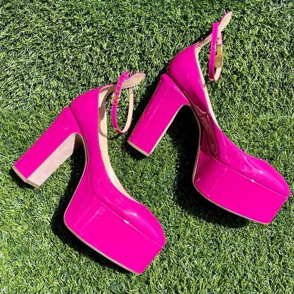 Valentino Garavani Patent Leather Ankle-Strap Platform Pumps Size 8.5